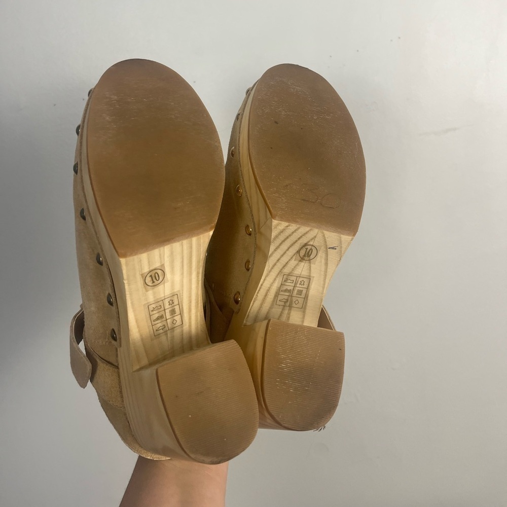Steve Madden Hilde Tan Suede Leather Studded Clogs size 10 - Picture 6 of 9